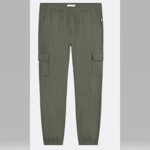 Onia Stretch Cargo Linen Jogger in Army Green - Picture 2 of 11